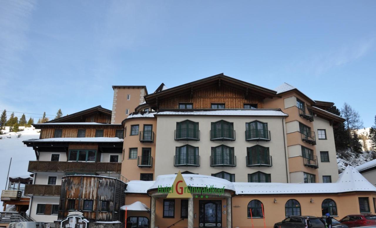 Hotel Gruenwaldkopf Obertauern Bagian luar foto