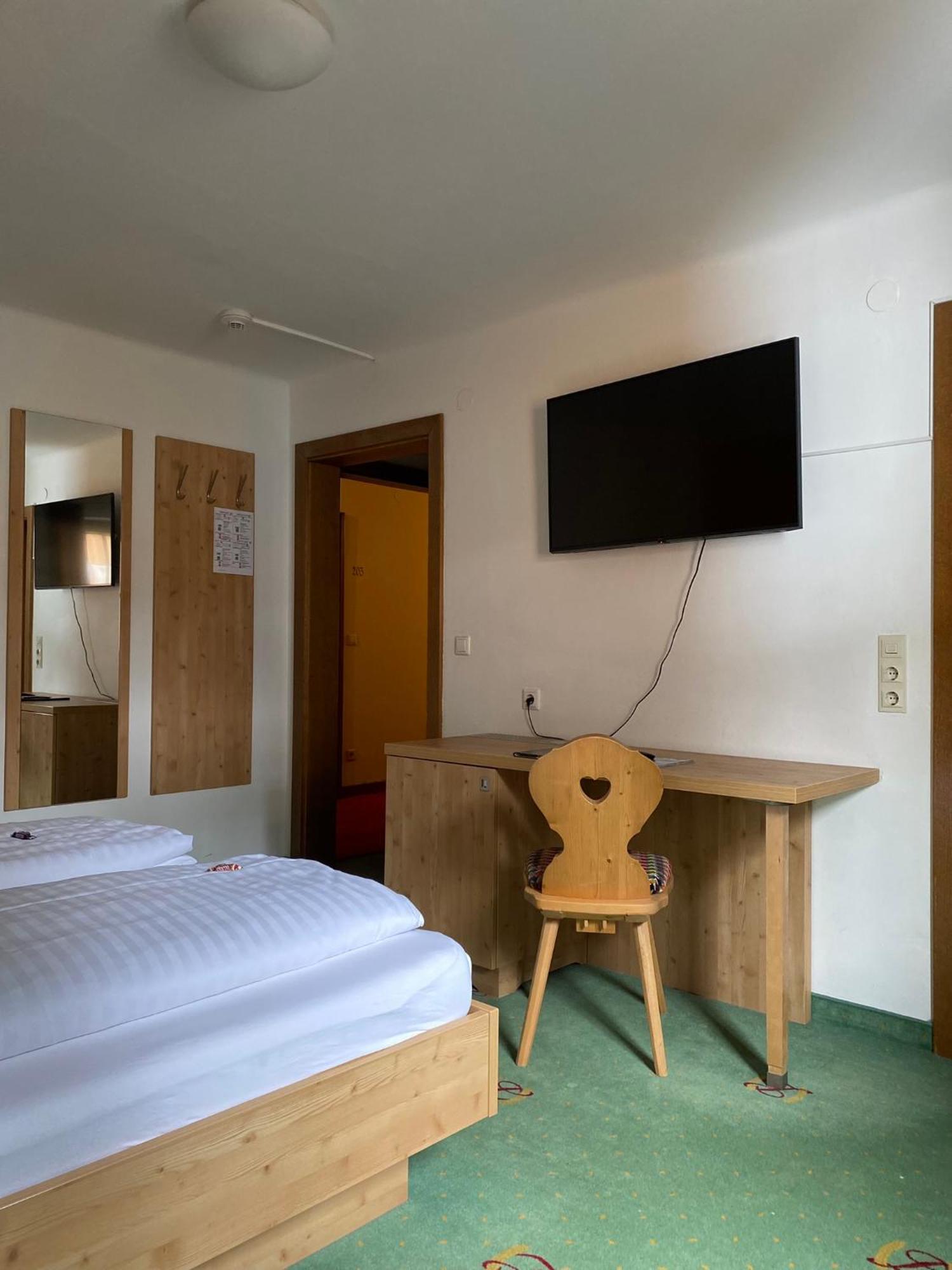Hotel Gruenwaldkopf Obertauern Bagian luar foto