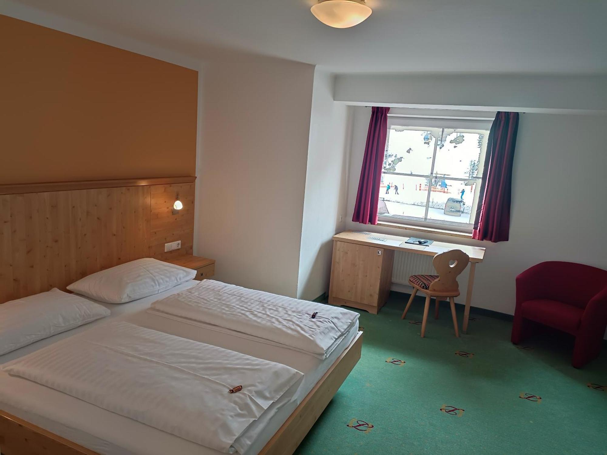 Hotel Gruenwaldkopf Obertauern Bagian luar foto